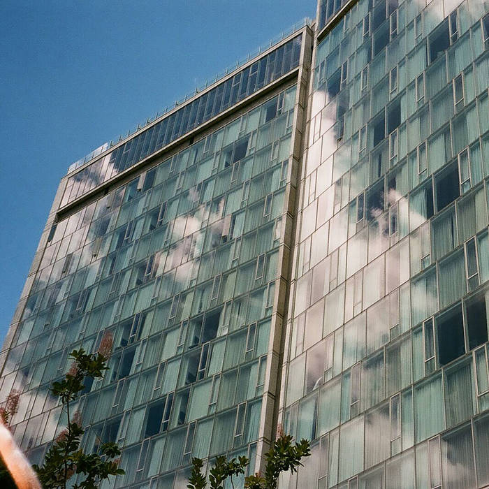 TARIFFS / FACE DANCER